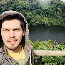 Stream Franco Arias music