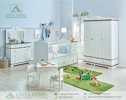 Jika sudah begini, bisa saja bayi jatuh dari tempat tidur tempat tidur bayi yang bisa diayun akan membuat bayi makin nyaman saat tidur. Set Kamar Bayi Karakter Lucu Kamar Bayi Ruangan Bayi Bayi