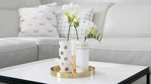 Wohnzimmer dekorieren genial wohnzimmer wand dekorieren frisch. Eleganz Zu Hause Edle Accessoires In Weiss Und Gold Otto