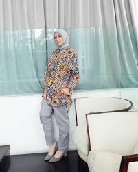 Istri gary iskak, richa novisha tak terlihat membahas mengenai kondisi sang suami dalam laman instagramnya. 10 Potret Manis Richa Istri Gary Iskak Yang Fashionable Abis