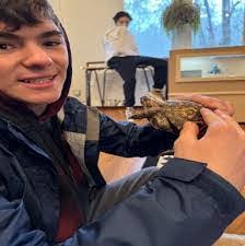 Lisa Shinall's Instagram, Twitter & Facebook