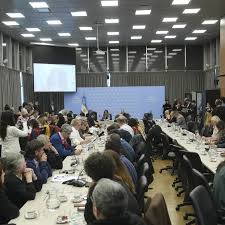 Adorni afuera y Santilli adentro: el giro que sacude la interna libertaria