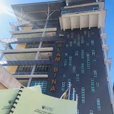 Jalan universiti, jalan skudai, jalan pendidikan 3, jalan pendidikan 4, jalan selatan utama, jalan kebudayaan, jalan kebudayaan 1a, jalan flora 1/10, jalan meranti 2, lengkok suria. Fakulti Alam Bina Um Dino Syukl