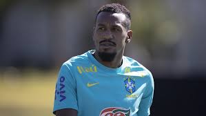 Edenílson deixa Grêmio e está indo para o Botafogo, diz jornalista