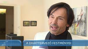Év elején teljesen kiürítette szalonját, majd egy kis galériát nyitott barcelona közelében, ahol nem ruháit, hanem festményeit bocsájtotta áruba. Naray Festokent A Reokben Szegedi Hirek 2018 07 16 Youtube