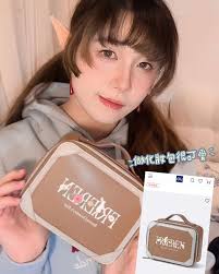 有冇人仲未知道GU同芙莉蓮合作‼️🤩 而家門店同網店都有得賣🔥 細節真係滿分🥹🥹 快啲黎帶哂佢哋返屋企啦🫶🏻  ⚜️聯乘系列商品數量有限，先到先得，售完即止。 #葬送のフリーレン#