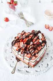 erdbeer schoko quarktorte herz kuchen herzform kuchen und torten rezepte kuchen und torten