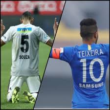 Alex texeira santos or simply alex texeira is a brazilian football player on the centre attacking midfielder role. Alex Teixeira E Souza Almocam Com Dirigente Do Vasco Mercado Do Futebol