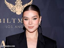 Hailee Steinfeld Nude Celebrities - Haileesteinfeld Celebrities Leaked  Naked Video