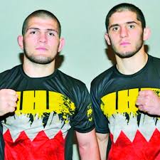 В главном бою вечера чемпион bellator в полусреднем весе дуглас лима встретится с непобежденным украинцем ярославом амосовым. Habib Nurmagomedov I Islam Mahachev Druzya I Bratya Na Ringe
