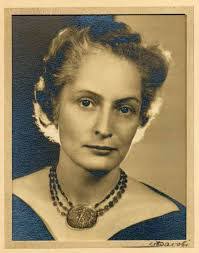 Ella Winter's Instagram, Twitter & Facebook