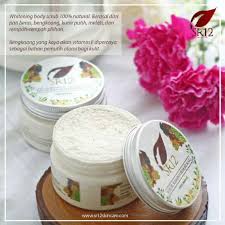 Sabun pemutih badan terbaik berikutnya adalah oilum skin brigtening scrub body wash. Lulur Pemutih Badan Terlaris Lulur Pengantin Terbaik Pencerah Kulit Tubuh Lulur Herbal Alami Shopee Indonesia