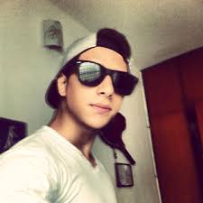 Hector Cantillo's Instagram, Twitter & Facebook