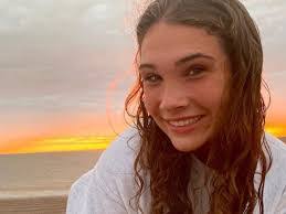 Joan Hislop's Instagram, Twitter & Facebook