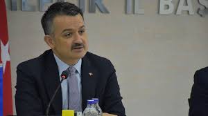 Babasının adı mustafa, annesinin adı saniye'dir. Tarim Ve Orman Bakani Bekir Pakdemirli Istifa Etti Yerine Vahit Kirisci Atandi