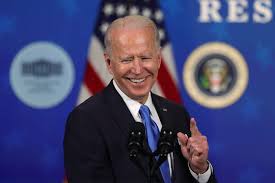 Nov 10, 2020 · a young joe and jill biden, pictured in 1988 credit: Biden Has Record Approval Rating Among Young Americans Poll Says