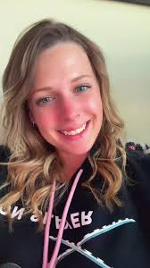 Danielle Hershey Kiss4