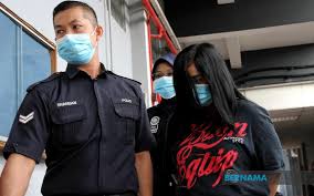 Shift larut malam harus dihindari atau hanya ditugaskan untuk pekerja di bawah usia 50 tahun. Bernama Bekas Petugas Mahkamah Didakwa Pecah Amanah Lebih Rm200 000