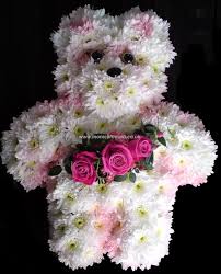 Colemans has a huge selection, including exotic varieties and silk. 23 Idees De Gerbe Pour Enfants Fleurs Fleurs Deuil Arrangements Floraux Funeraires