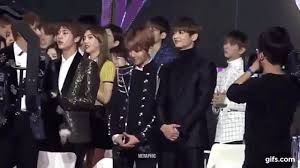 Happy birthday our one and only kim taehyung aka gucci king have a good. Rainism Bts Exo Shinee Version Baekhyun Taehyung V Minho Jungkook Gda 170114 Taehyung And Baekhyun Bts And Exo Baekhyun
