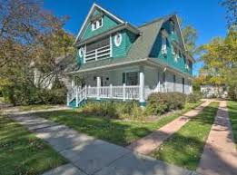 Whether you're visiting for work or with family, there is something for everyone to enjoy when staying in a lake geneva, wi vacation rental property. The 10 Best Vacation Rentals In Lake Geneva Usa Booking Com