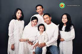 Hanya saja di momen tertentu saja, kami baru. Foto Keluarga Studio