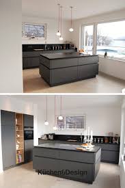 Wohnliche Kuche Im Bauhaus Stil Gegensatze Miteinander Vereinen In 2020 Kuchen Design Kuchendesign Bauhaus