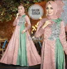 @urstyle) jika kamu adalah perempuan yang terbilang praktis dan simpel, model gaun pesta ini cocok sekali untuk kamu pakai di hari pernikahan atau saat menghadiri pesta. Model Baju Gamis Glitter Bordir Pesta Cantik Terbaru Ryn Fashion