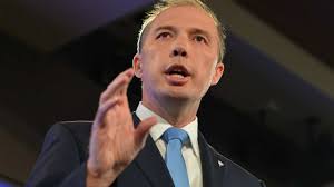 Hundreds of helpers for Ebola hospital