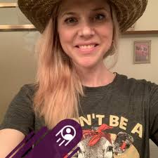 Does anyone else choose to believe Paris Geller and Bonnie Winterbottom  from How to get away with murder is the same person?? You can't tell me  that's not Paris 🥲 Edit: It's