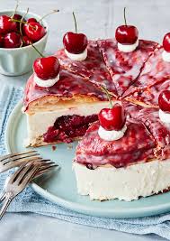 Hollander Kirschtorte So Saftig Und Lecker Die Besten Backrezepte Mit Gelinggarantie Rezept Leckere Torten Backrezepte Kuchen Und Torten Rezepte