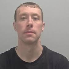 Police warn 'do not approach' wanted man with links to Nuneaton and  Bedworth