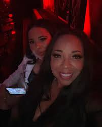 Happy Birthday to my beautiful Samoine!! I love you so much and I'm so  proud of you baby Love Mommy🎊🎉❤️🍾🎂🧁 @samoine.martin_ #happybirthday 🎂  #daughters #love #family