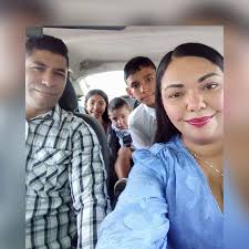 Celebremos a mamá en grande con este GIVEAWAY 🎉 Participa y gana uno de  los 5 vales para cena por $1,500 pesos c/u y comparte un momento  inolvidable con ella. ¿Cómo participar?