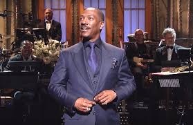 All total, 9 people under the age of 18 have hosted 'saturday night live' over 36 seasons. Tv Today Eddie Murphy Hosts Saturday Night Live S Christmas Episode Primetimer