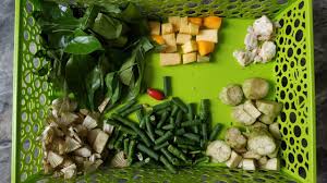Kami tampilkan resep sayur lodeh tewel, lodeh labu siam (manisa), lodeh rebung, dan resep sayur lodeh komplet ala jawa timur. Masak Sayur Lodeh Tolak Bala 7 Macam Ala Jogja Youtube