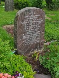 Christa Grunwald Holthauer (1929-2020)