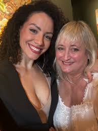 La eminencia @lisacappalliosj celebrará 30 años de una sólida carrera en la  industria de la moda y ha juntado a un grupo de mujeres espectaculares💪🏼✨  Le daremos vida a un concepto único