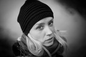 Stestí je krásná vec filminin en yeni fragmanı sinemalar.com'da! Jsem Jenom Interpret Petra Hrebickova 77cm