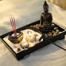 Pin Von Sierra Jewell Auf Healthy Lifestyle In 2020 Zen Buddhismus Meditationsraum Buddha Dekoration