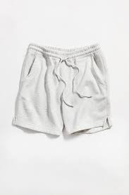 Short de volley, maillot de volleyball, survêtement, sweat indoor, pour hommes, femmes et juniors ! Uo Lucien Dyed Knit Volley Short Urban Outfitters New Man Clothing Mens Outfits Volley