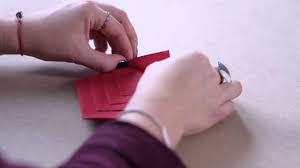 Mais la blogueuse de cuisiner tout simplement a pensé à eux en confectionnant un pliage simplissime en forme de sapin à partir d'une serviette en papier. Diy Noel Pliage De Serviettes En Sapin Youtube