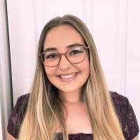 Amanda Squires's Instagram, Twitter & Facebook