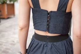 Maybe you would like to learn more about one of these? Bustier L Attaque Du Decoud Vite