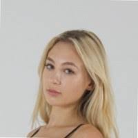 Alexandra Trainor's Instagram, Twitter & Facebook