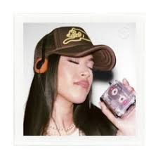 Listen to 110% by KIMMIC in Car 2 playlist online for free