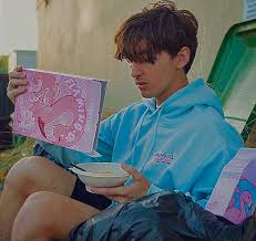 According to kirsten, they had been on and off for six years before he had met lana. Albert Albert Flamingo Flamingo Pictures Flamingo Albert