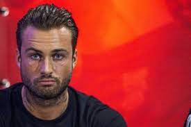 Met dries roelvink als bekende vader weet dave als geen ander hoe het is om in de spotlights te staan. Neptanden Van Dave Roelvink Alweer Kapot Superguide