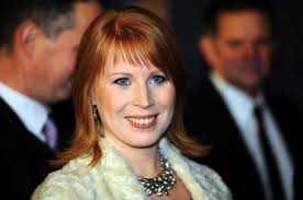 Annie lööf hade gärna sett ett fortsatt samarbete med liberalerna. Annie Loof Och Den Iskalla Egoismens Unkna Stank Lars P Syll