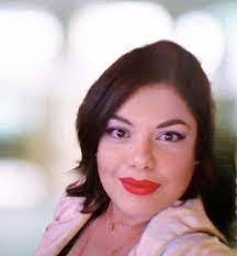 Rosalie Santiago's Instagram, Twitter & Facebook